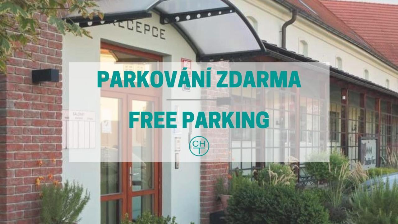 Chvalská Tvrz Hotel 3*
