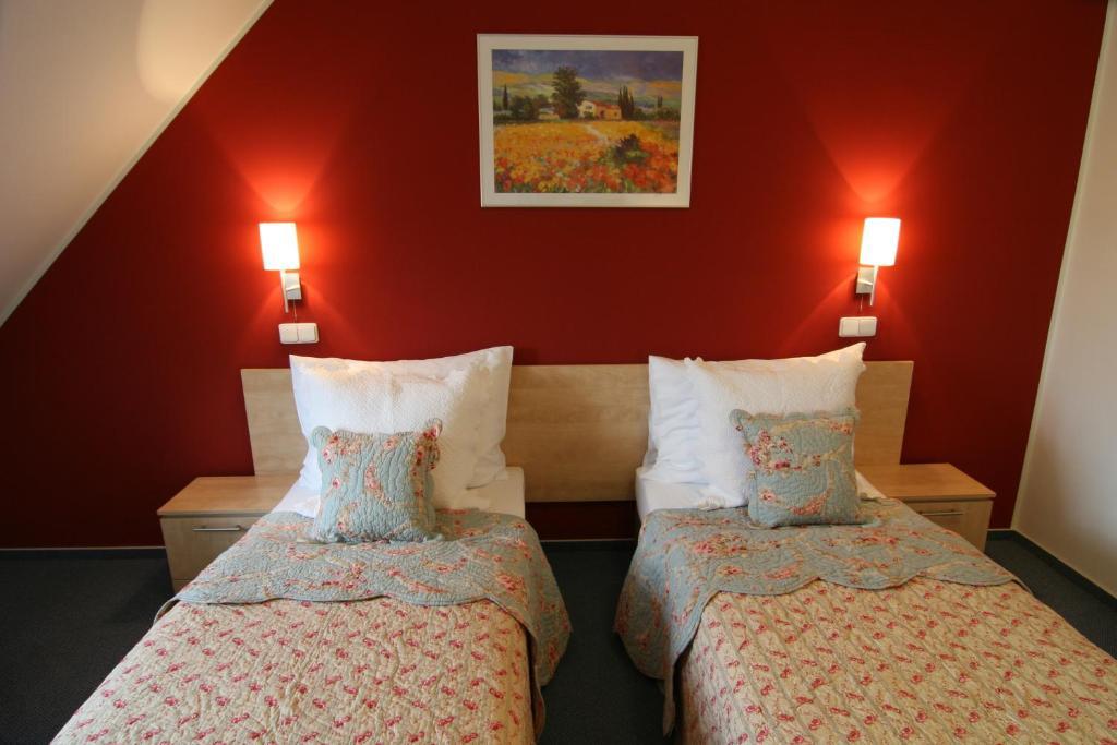 Chvalská Tvrz Hotel Praga